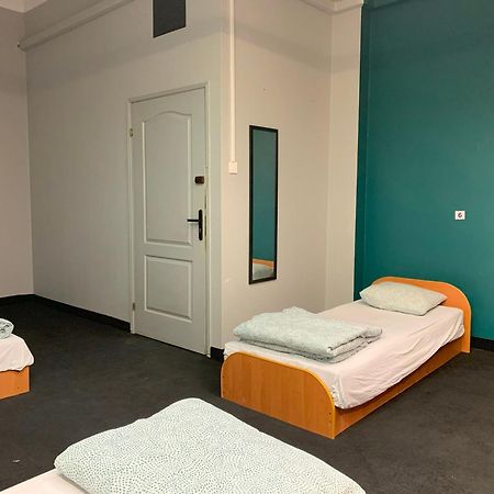 To Be Hostel Krakow Bagian luar foto