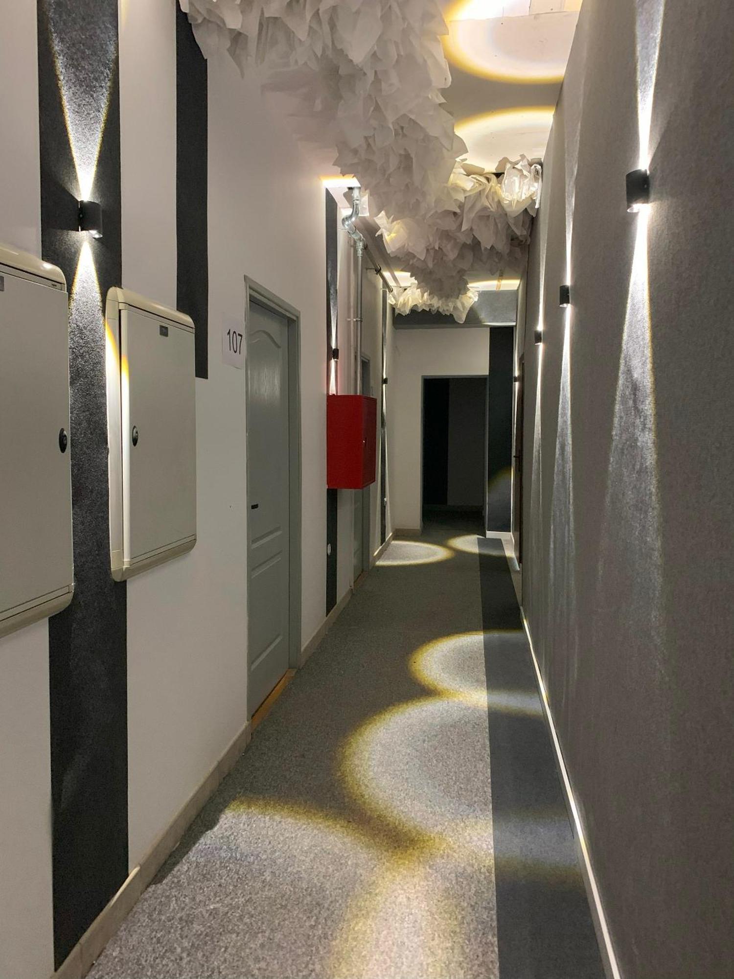To Be Hostel Krakow Bagian luar foto